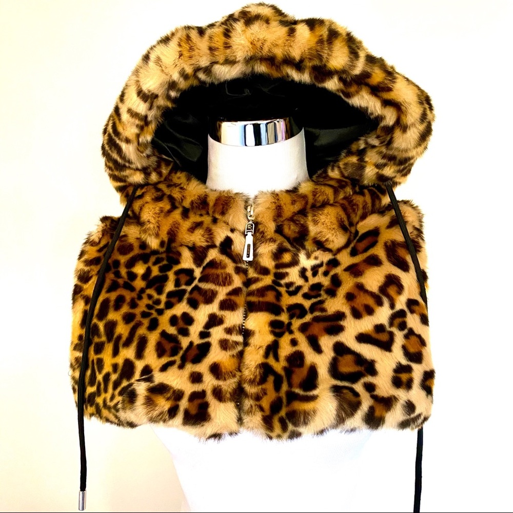 {1 left } Leopard Print Faux Fur Hoodie Attachment - Picture 3 of 6